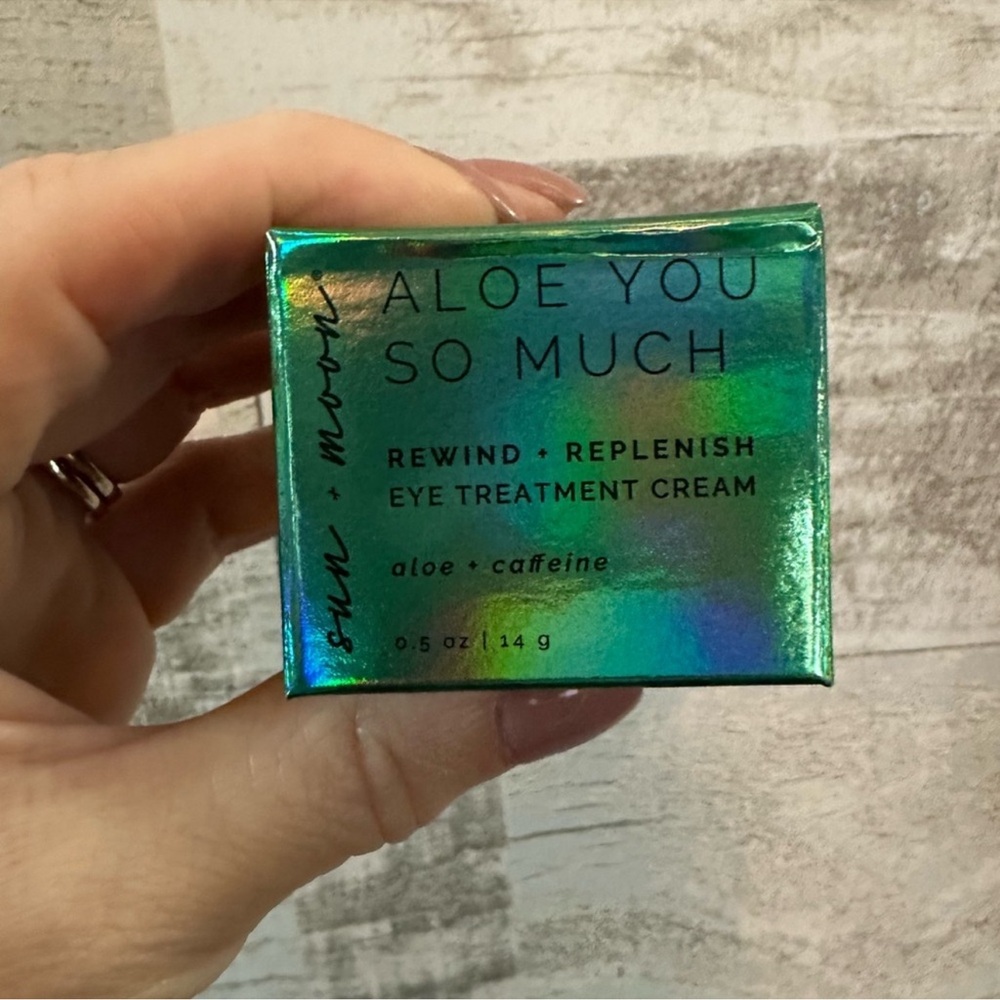 🌸Sun & Moon Aloe You So Much Eye Treatment Cream